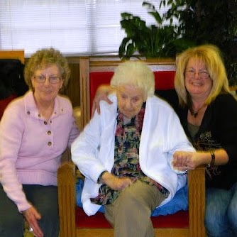 Lisa Waddell Photo 28