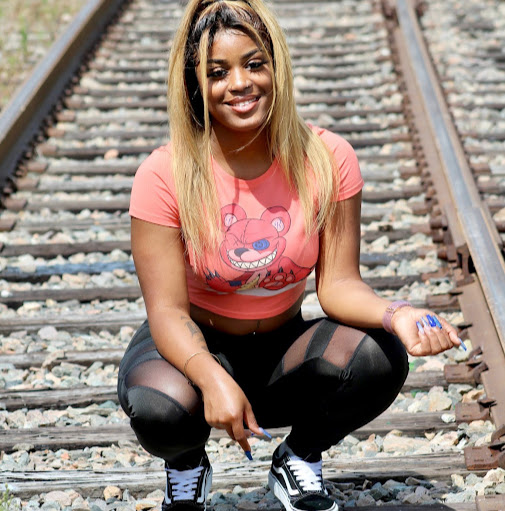 Starr Williams Photo 31
