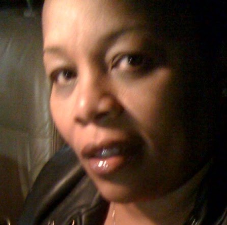 Regina Holmes Photo 38
