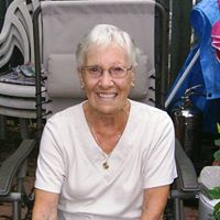 Ellen Knowles Photo 33