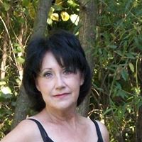 Debora Hall Photo 11