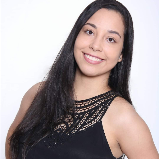 Amanda Santana Photo 11