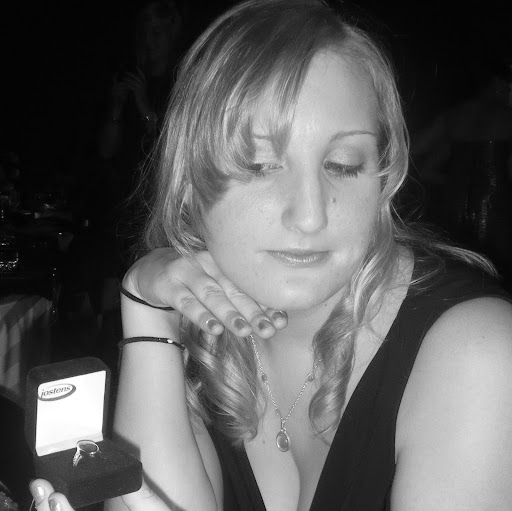 Laura Wright Photo 49