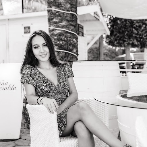 Jessica Love Photo 12