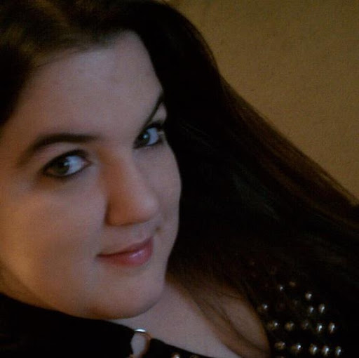 Amy Colvin Photo 20