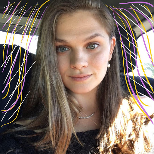 Caroline Ellis Photo 7
