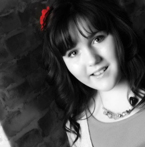 Amy Kirk Photo 23