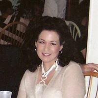 Gina Elliott Photo 28