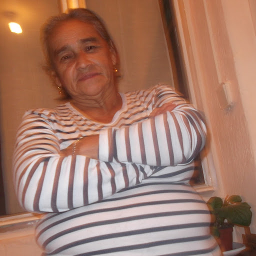 Gloria Guerrero Photo 11