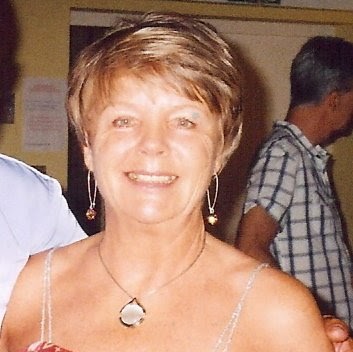 Linda Deacon Photo 4