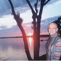 Janet Lindsey Photo 20