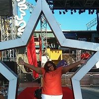 Della Brown Photo 11