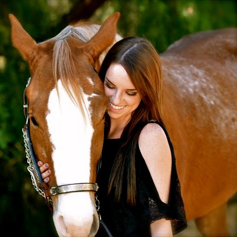 Stephanie Dixon Photo 29