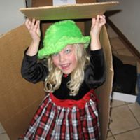 Lucia Moore Photo 9