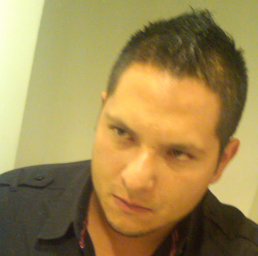 Oscar Castro Photo 24