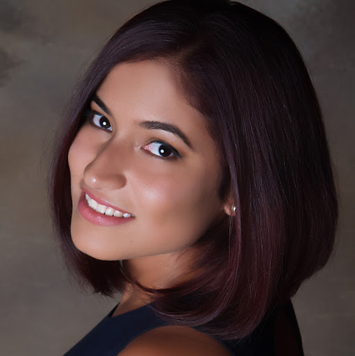 Jennifer Trejo Photo 26