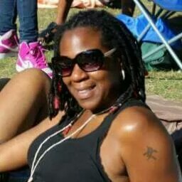 Debra Houston Photo 4