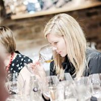 Hannah Armstrong Photo 14