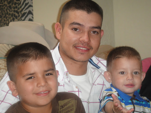 Randy Carrasco Photo 17
