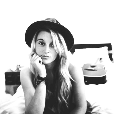 Laura Austin Photo 6