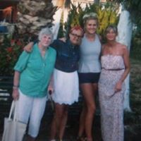 Julie Seward Photo 10