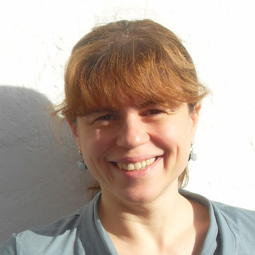 Julia Levy Photo 3
