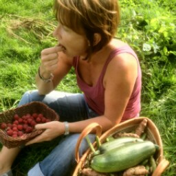 Alison Lang Photo 34