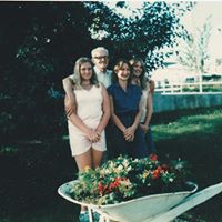 Gloria Long Photo 4
