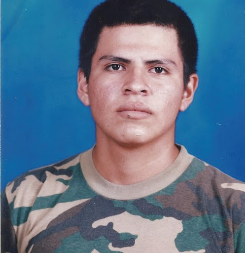Alexander Salinas Photo 35