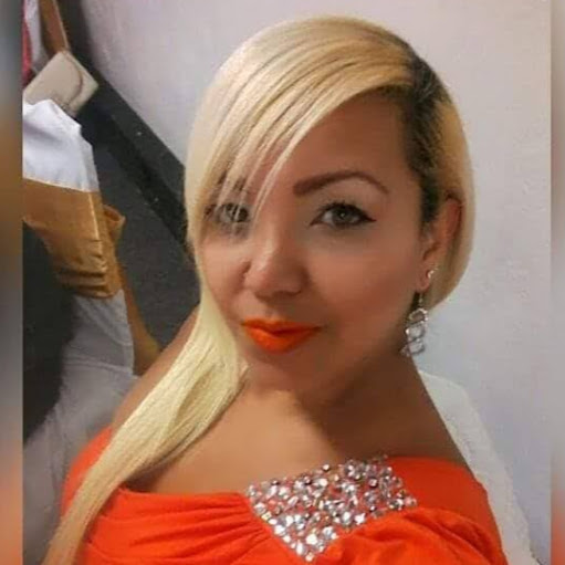 Janet Santiago Photo 9