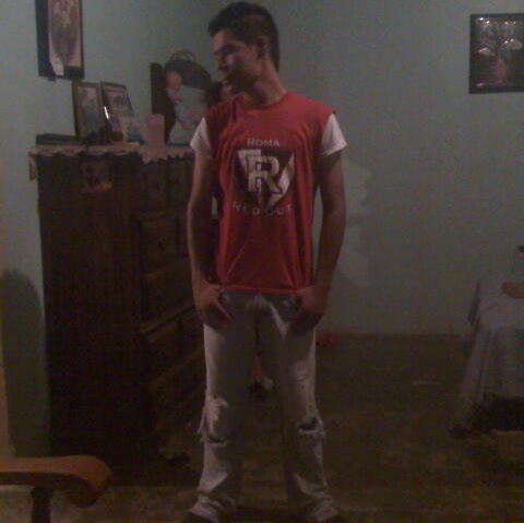Edgar Flores Photo 32