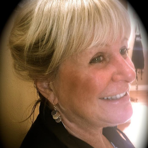 Cindy Pitts Photo 13