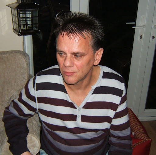 Andy Stevens Photo 35