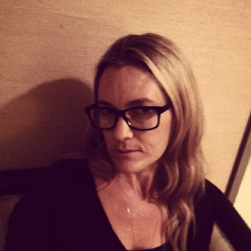 Teri Levy Photo 15
