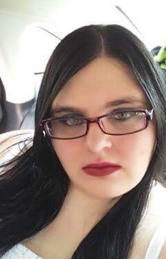 Elizabeth Benton Photo 38