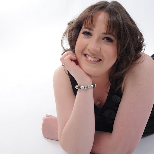 Eve Curtis Photo 12