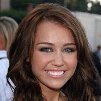 Olivia Groves Photo 18