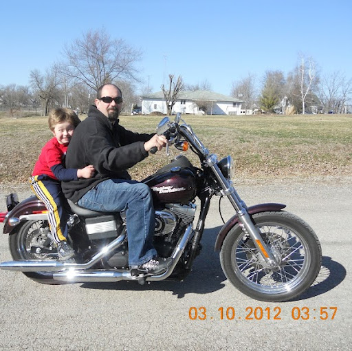 Stephen Hendricks Photo 35