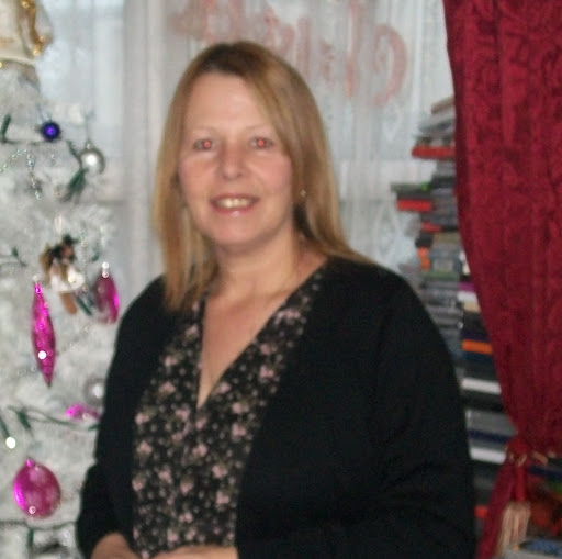 Tracey Daniels Photo 18