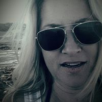 Celeste Robertson Photo 32