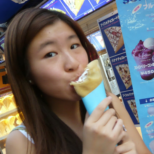Elizabeth Lo Photo 9