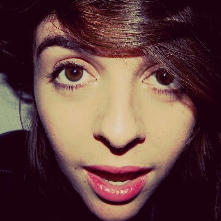 Emma Lambert Photo 16