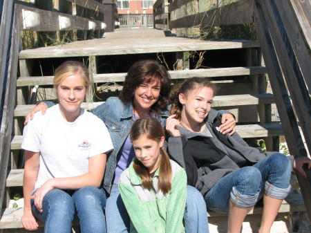 Heather Hamilton Photo 46