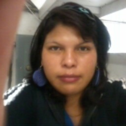 Sandy Flores Photo 11