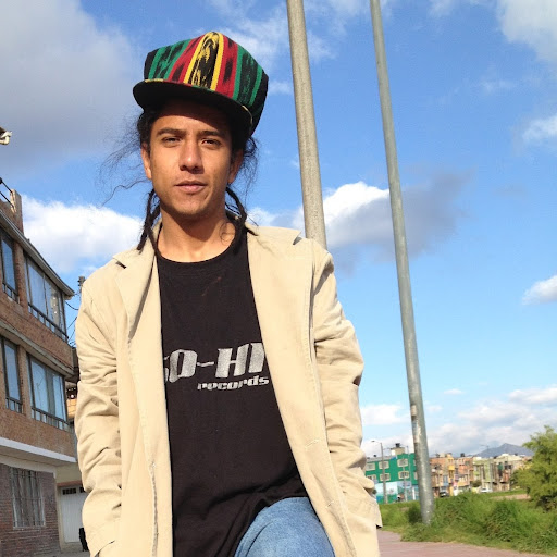 Alexander Torres Photo 47
