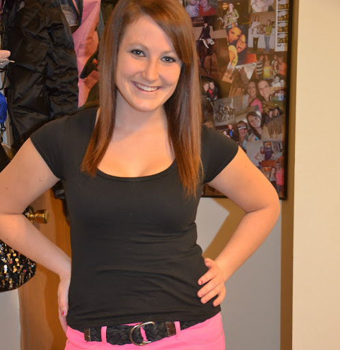 Nicole Dixon Photo 21