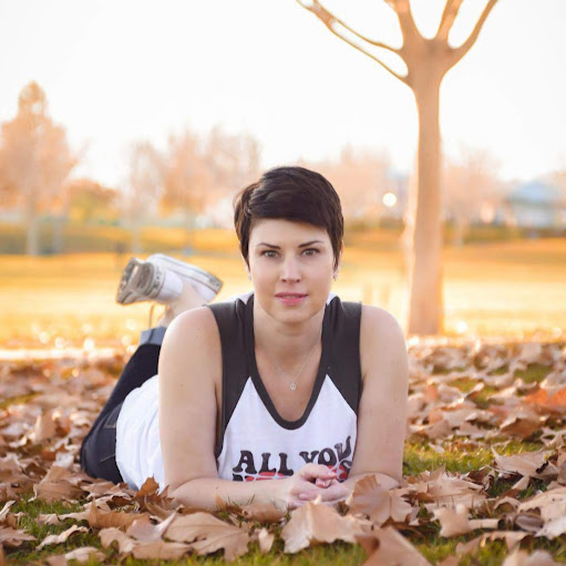 Stephanie Helms Photo 24
