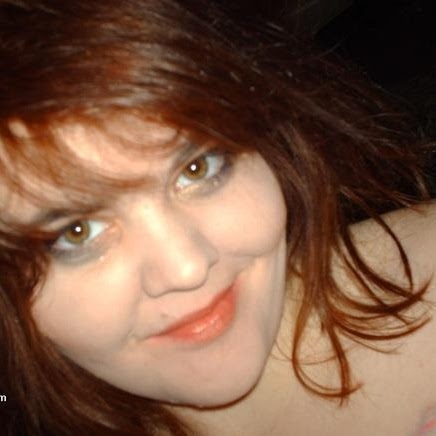 Julia Saunders Photo 8