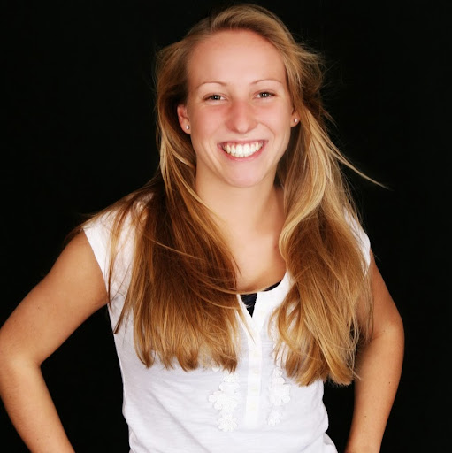 Lauren Edwards Photo 39