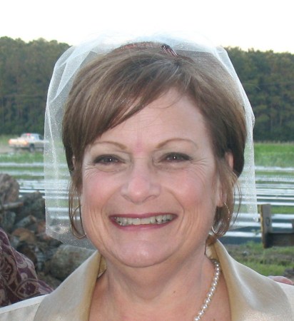Stephanie Carr Photo 18